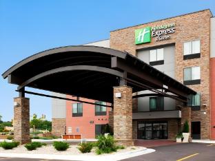 holiday inn express and suites rochester west medical center by ihg