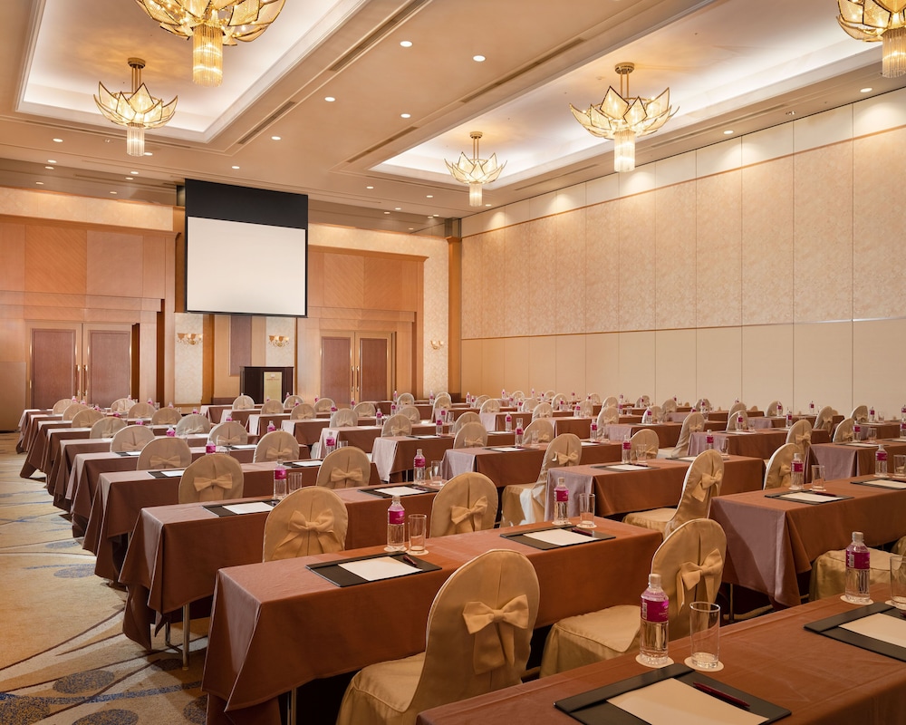 ana crowne plaza chitose by ihg