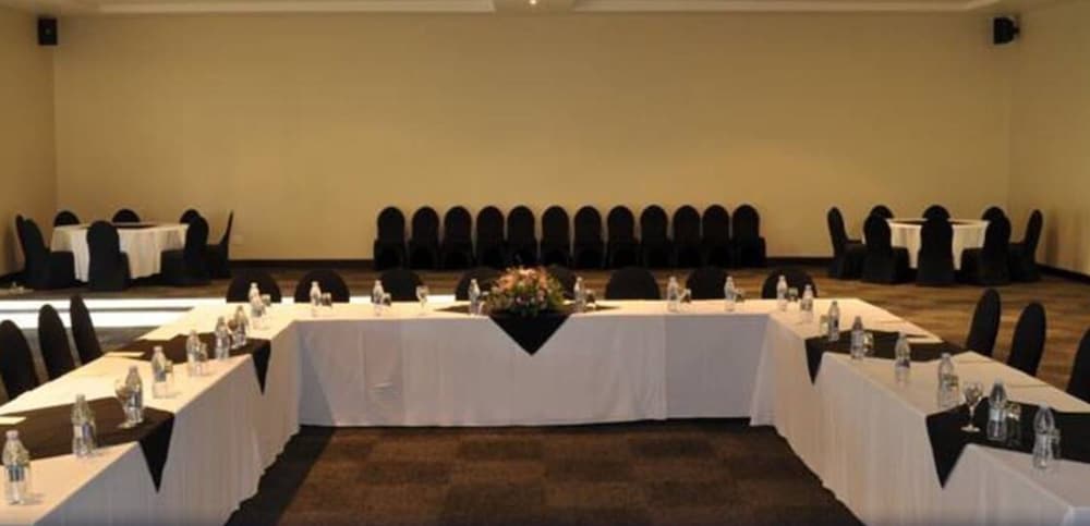 happy valley hotel ezulwini