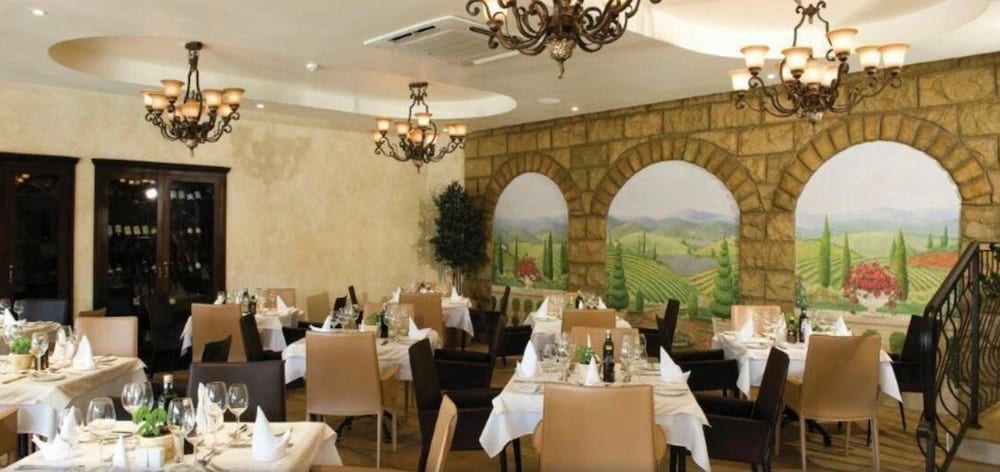 happy valley hotel ezulwini