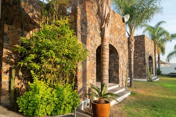 hotel villa mexicana golf resort