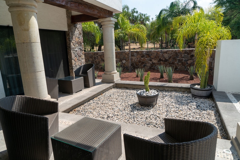 hotel villa mexicana golf resort