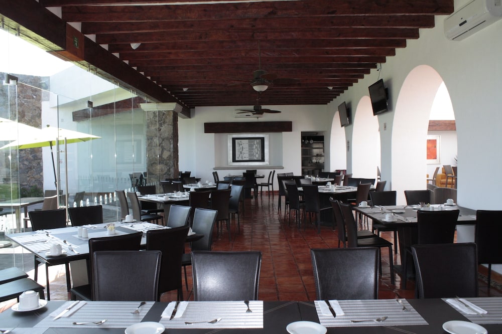 hotel villa mexicana golf resort