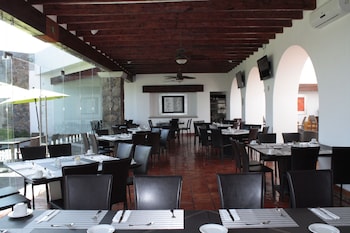 hotel villa mexicana golf resort