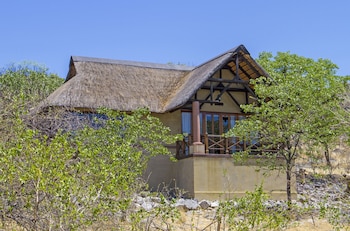 Epacha Game Lodge & Spa,Kunene Region>>Okaukuejo,4 star
