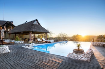Epacha Game Lodge & Spa,Kunene Region>>Okaukuejo,4 star
