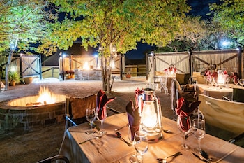 Epacha Game Lodge & Spa,Kunene Region>>Okaukuejo,4 star