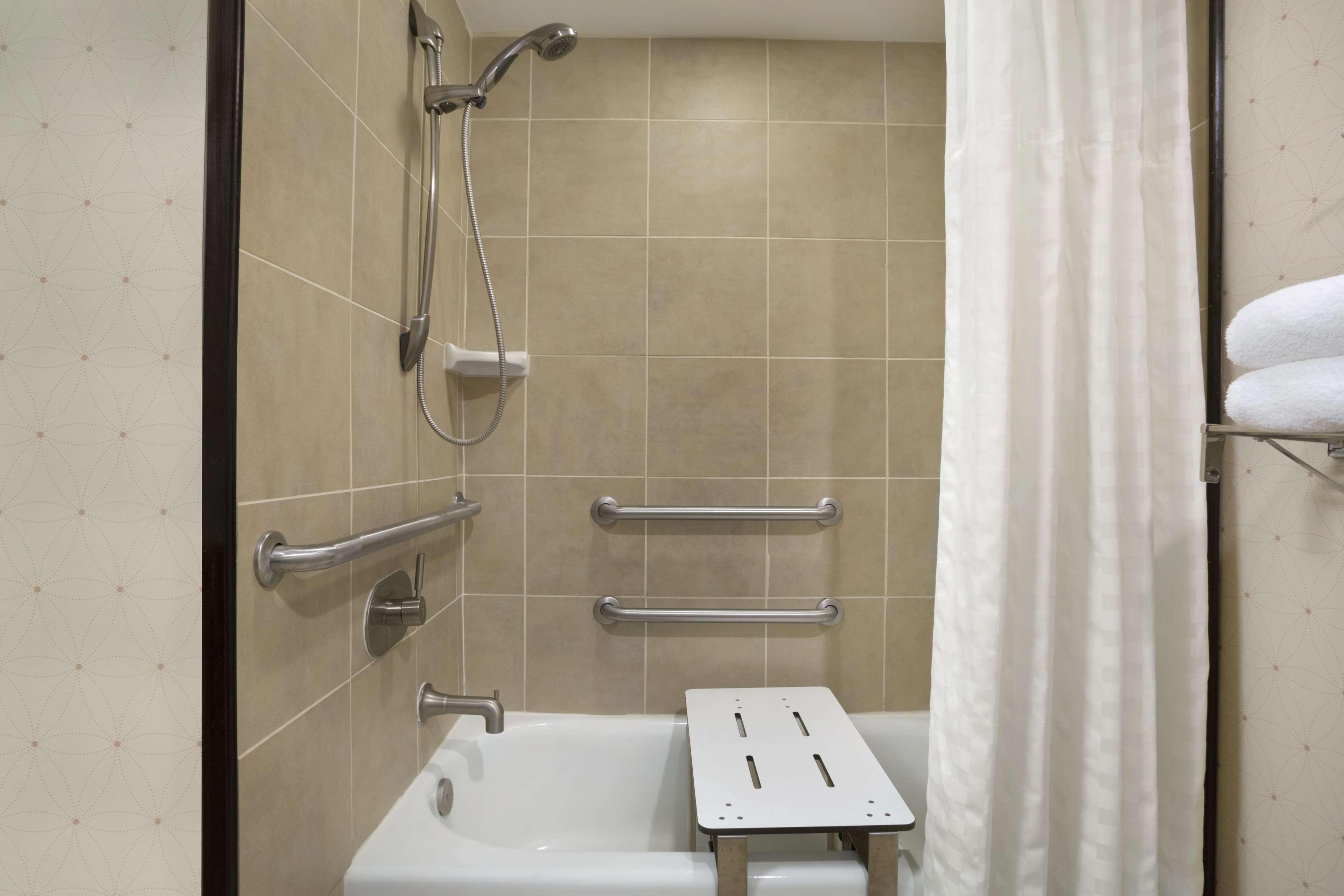 embassy suites by hilton jackson north ridgeland