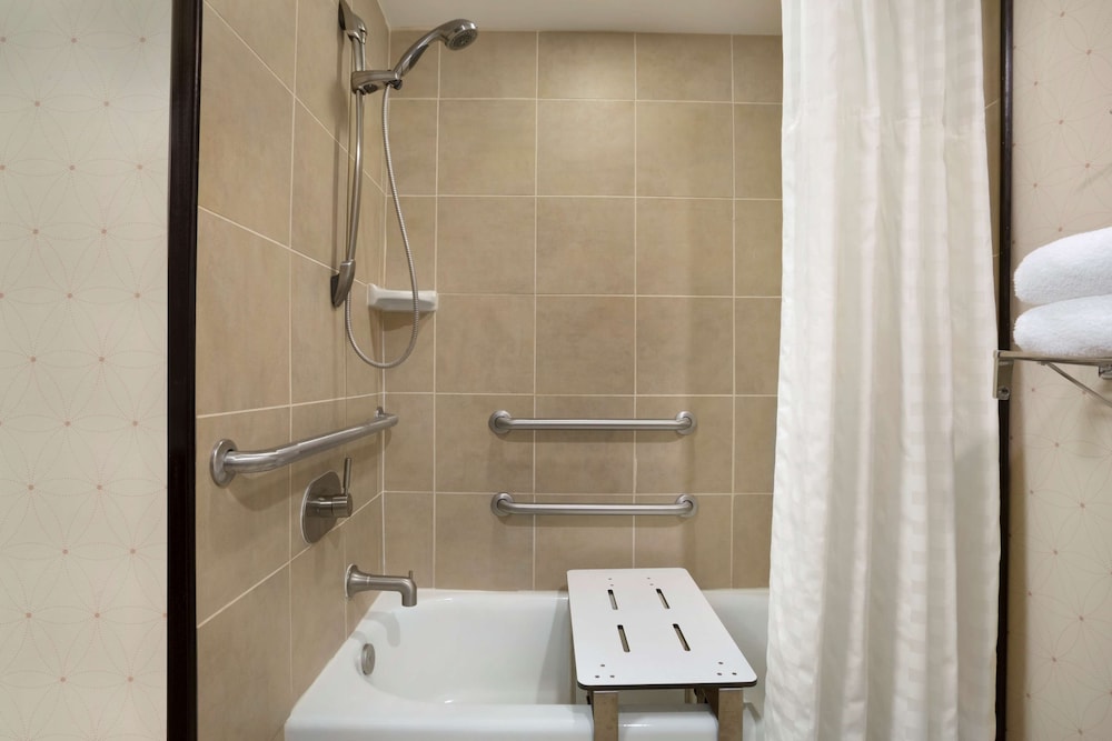 embassy suites by hilton jackson north ridgeland