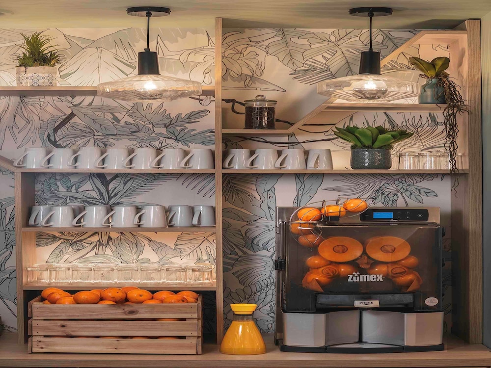 ibis styles paris montmartre nord