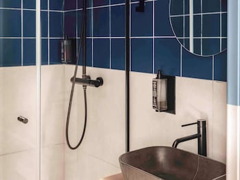 ibis styles paris montmartre nord