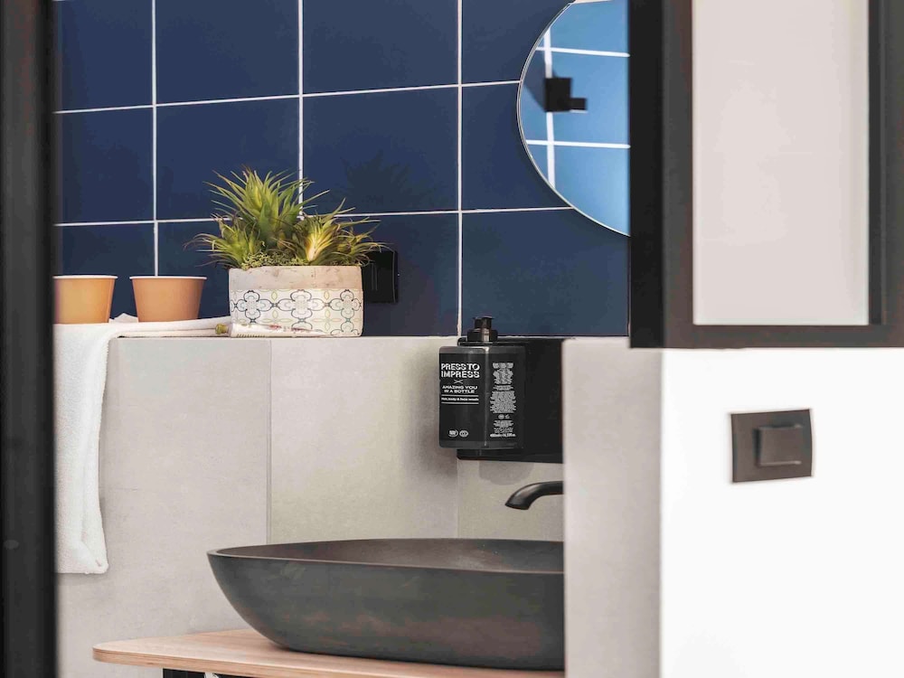 ibis styles paris montmartre nord