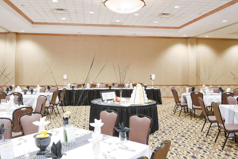 hampton inn and suites columbia at university