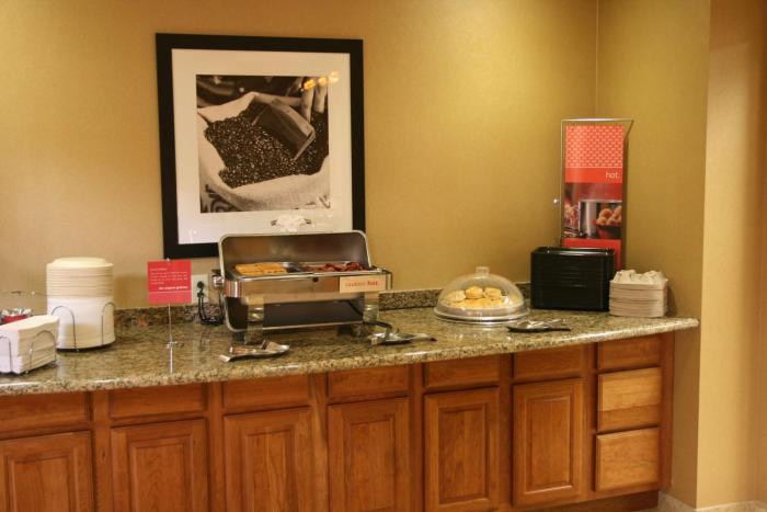 hampton inn and suites columbia at university