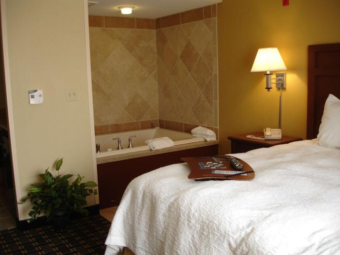 hampton inn and suites columbia at university