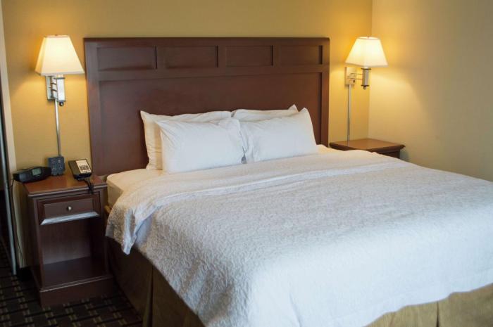 hampton inn and suites columbia at university