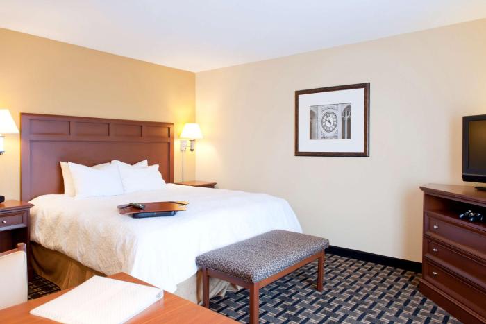 hampton inn and suites columbia at university