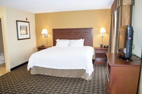 hampton inn and suites columbia at university