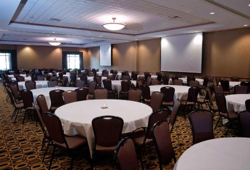 hampton inn and suites columbia at university
