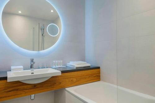 le meridien etoile hotel