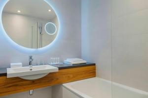 le meridien etoile hotel