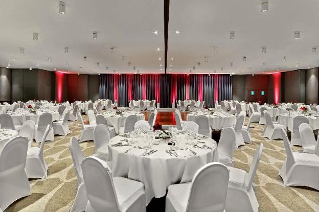 le meridien etoile hotel