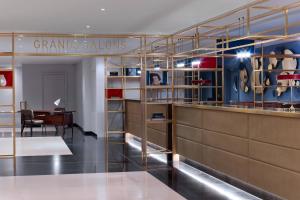 le meridien etoile hotel