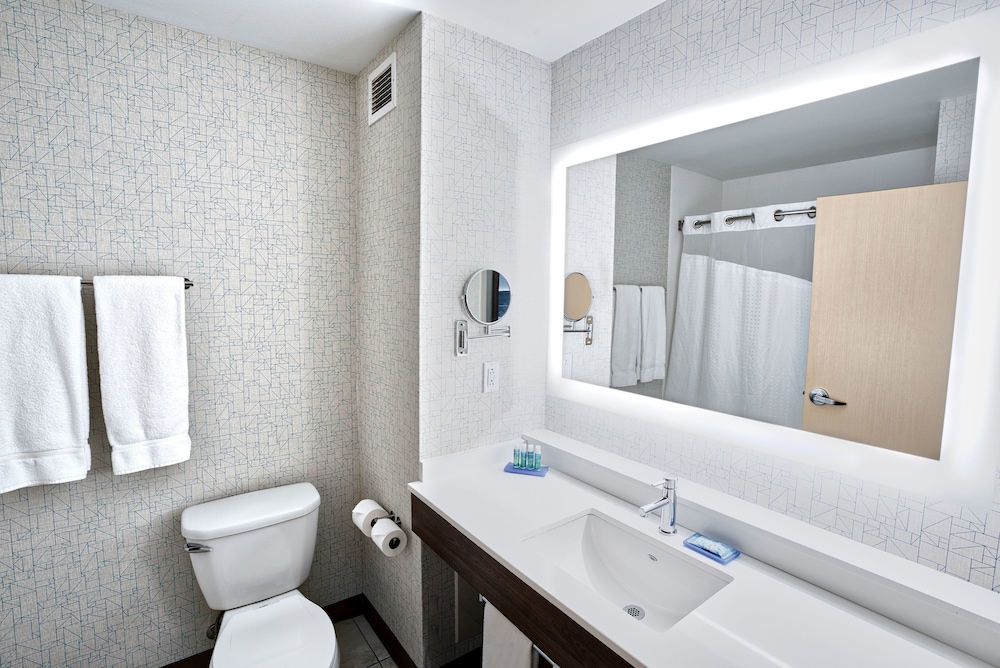 holiday inn express hotel and suites airport dieppe by ihg