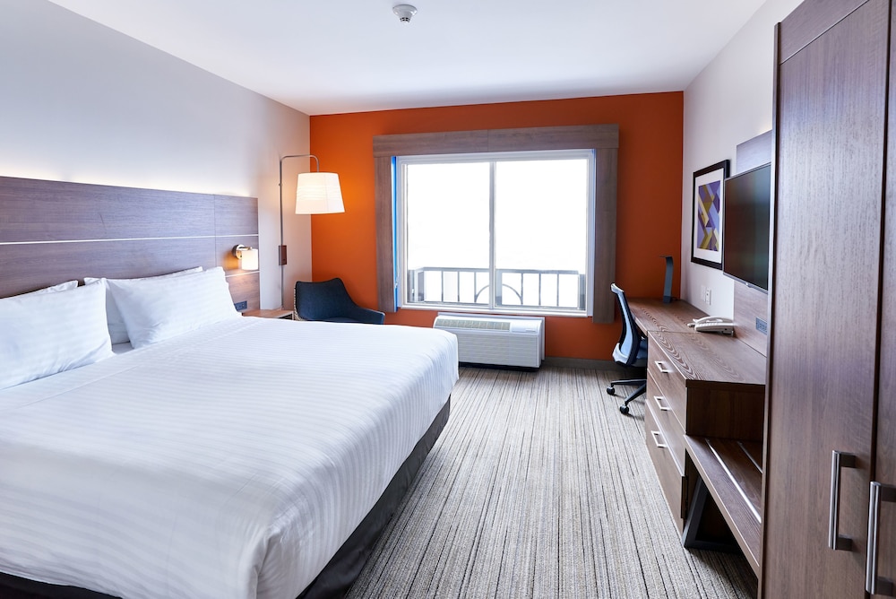 holiday inn express hotel and suites airport dieppe by ihg
