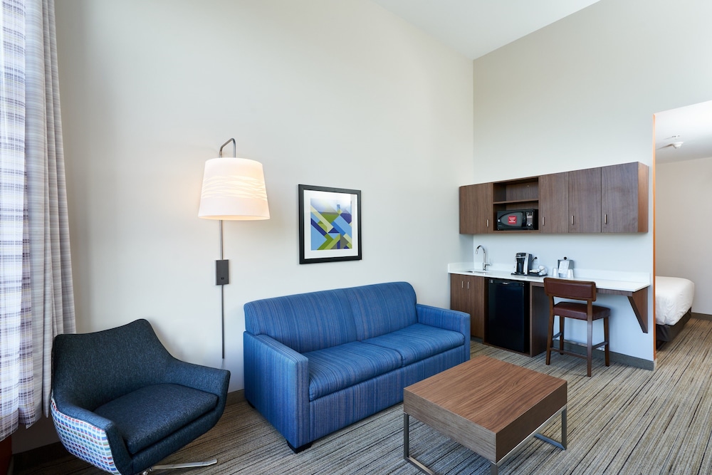 holiday inn express hotel and suites airport dieppe by ihg
