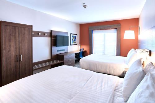 holiday inn express hotel and suites airport dieppe by ihg