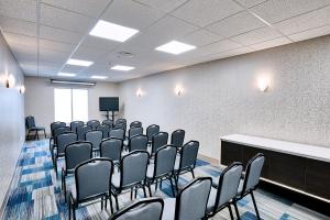 holiday inn express hotel and suites airport dieppe by ihg