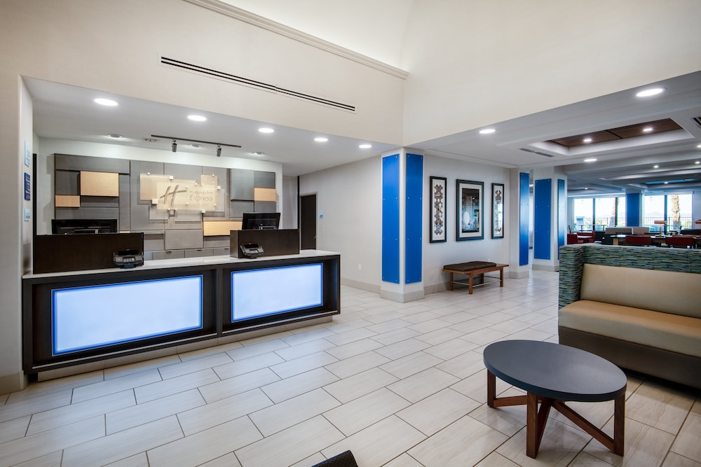 holiday inn express and suites yuma by ihg
