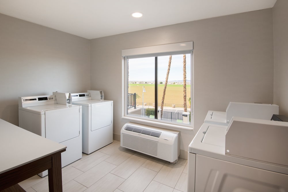 holiday inn express and suites yuma by ihg