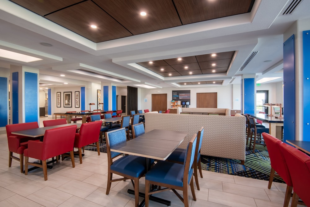 holiday inn express and suites yuma by ihg