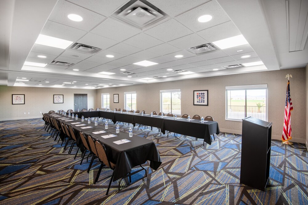 holiday inn express and suites yuma by ihg