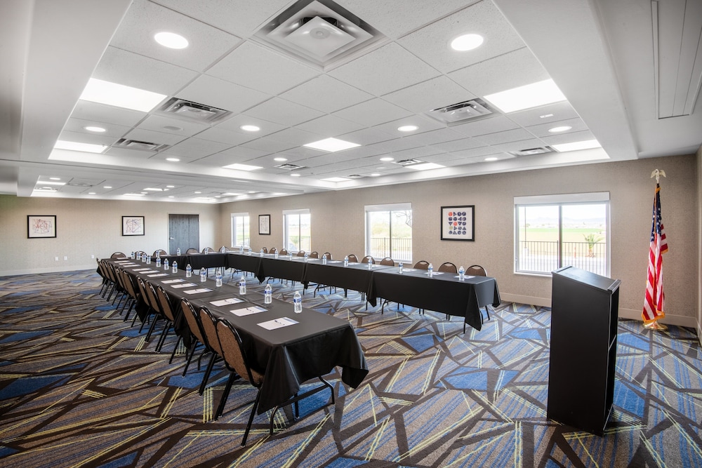 holiday inn express and suites yuma by ihg