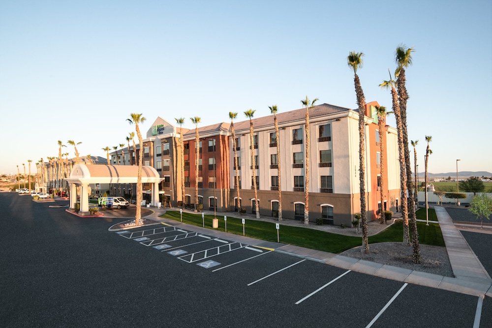 holiday inn express and suites yuma by ihg