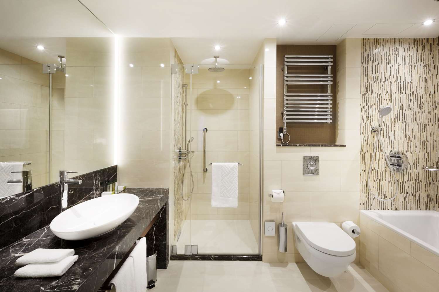 doubletree by hilton hotel and conference centre warsaw