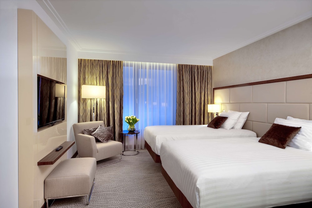 doubletree by hilton hotel and conference centre warsaw