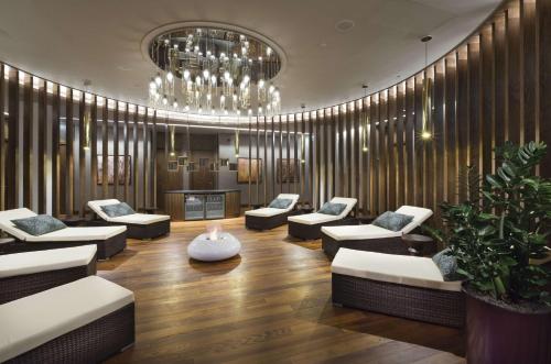 doubletree by hilton hotel and conference centre warsaw
