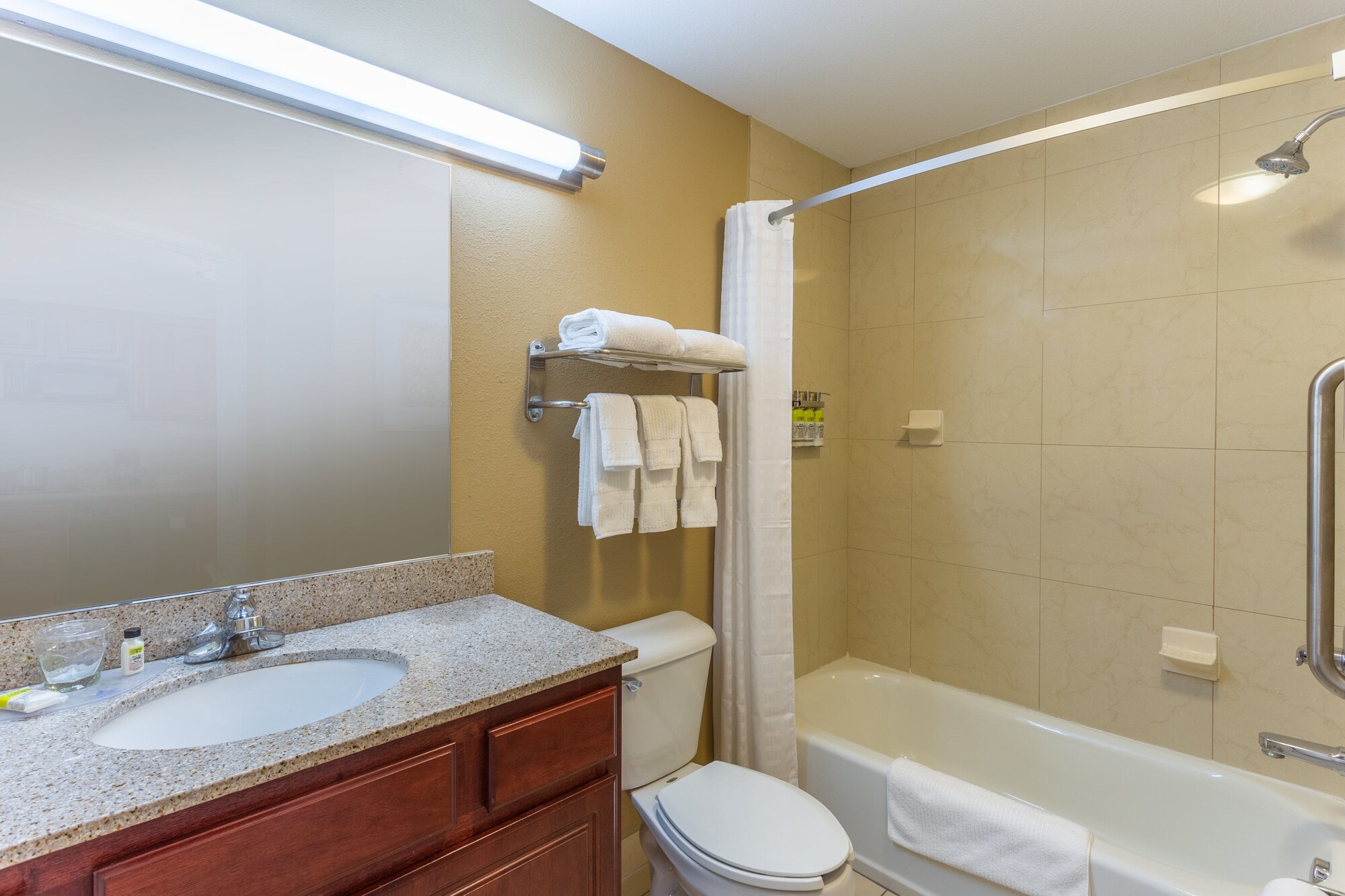 candlewood suites airport by ihg