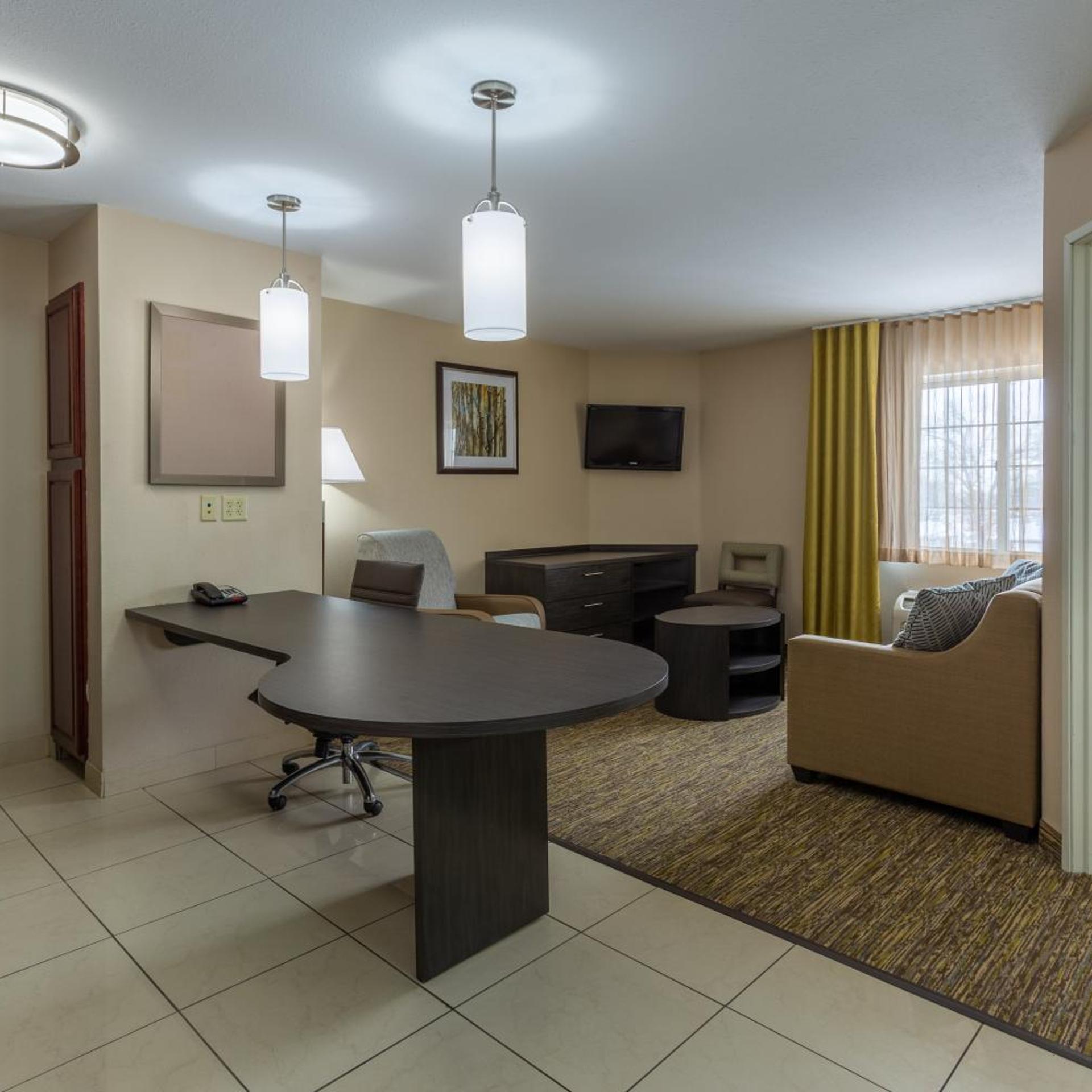 candlewood suites airport by ihg