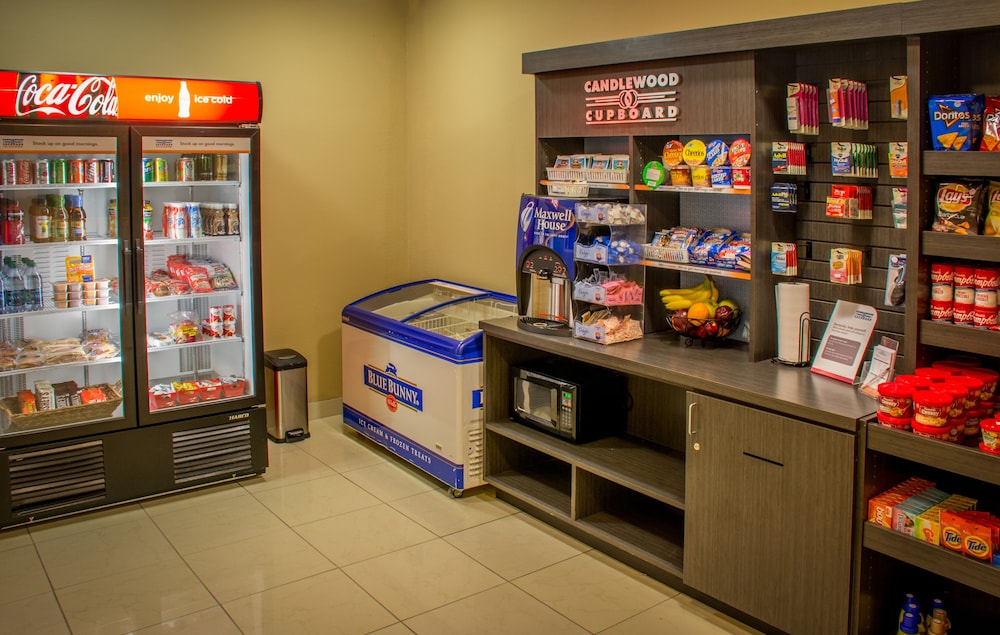 candlewood suites airport by ihg