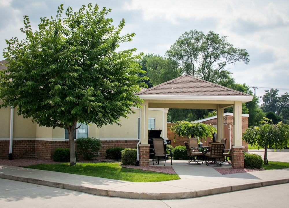 candlewood suites airport by ihg
