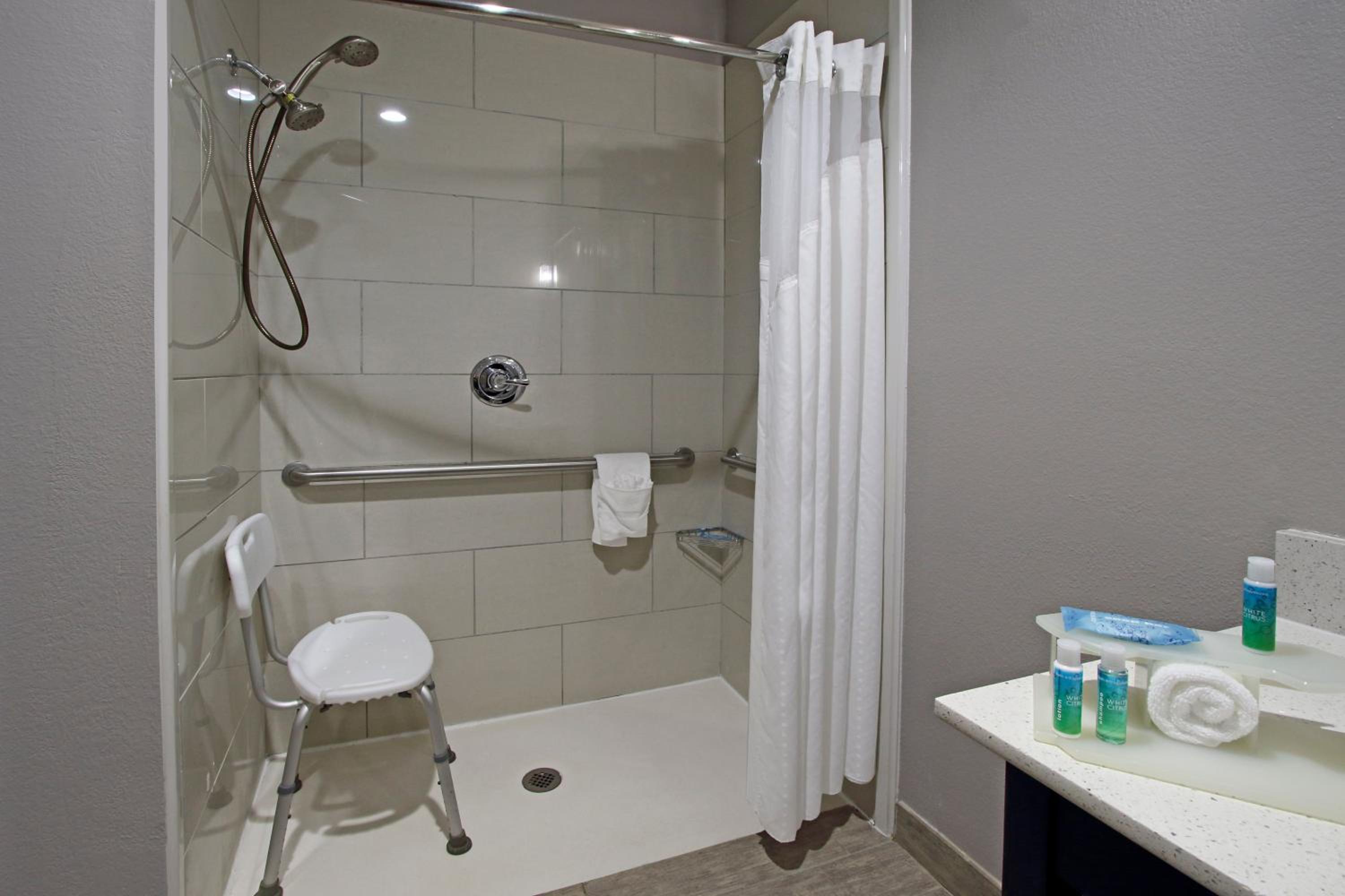 holiday inn express and suites houston intercontinental arpt