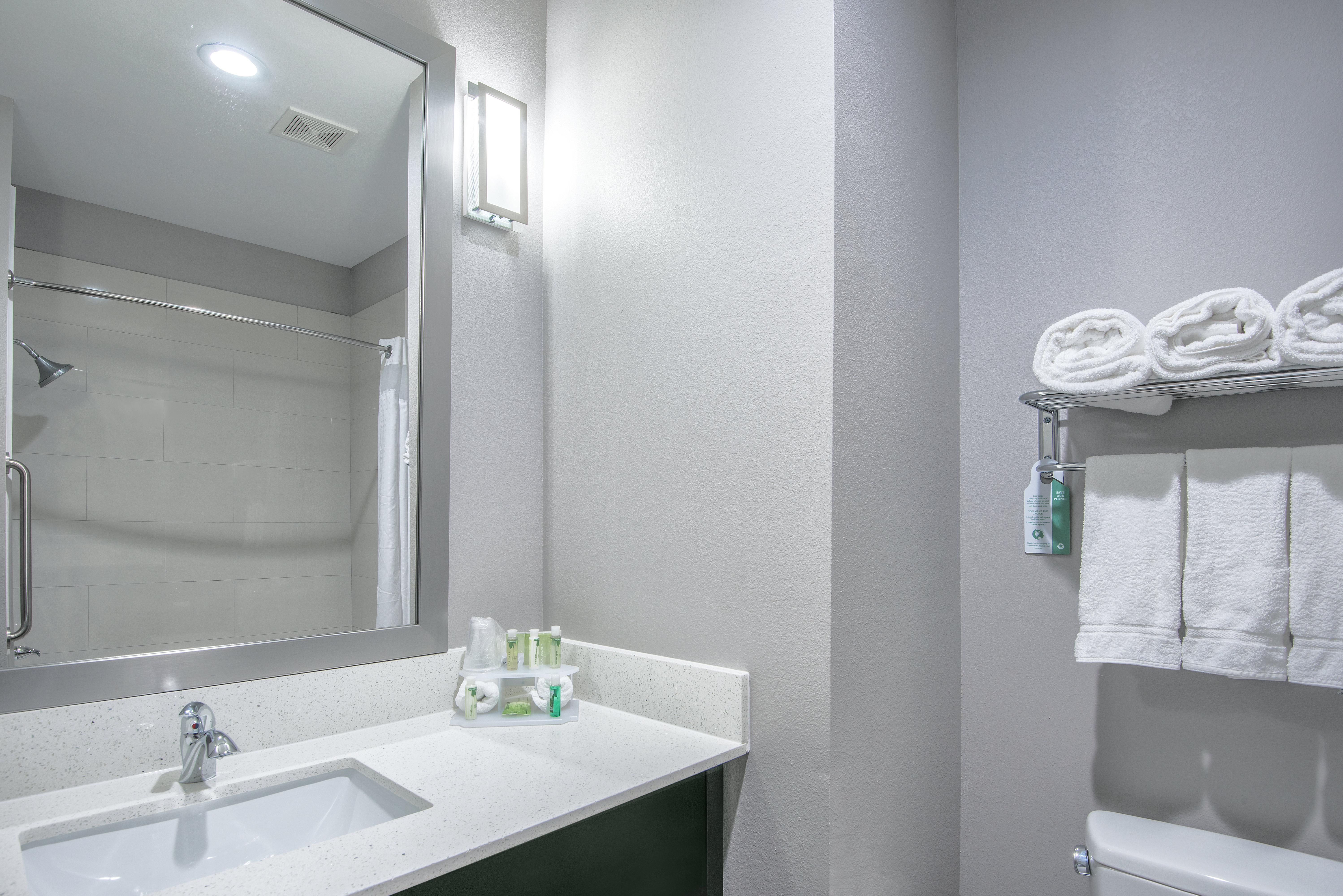 holiday inn express and suites houston intercontinental arpt
