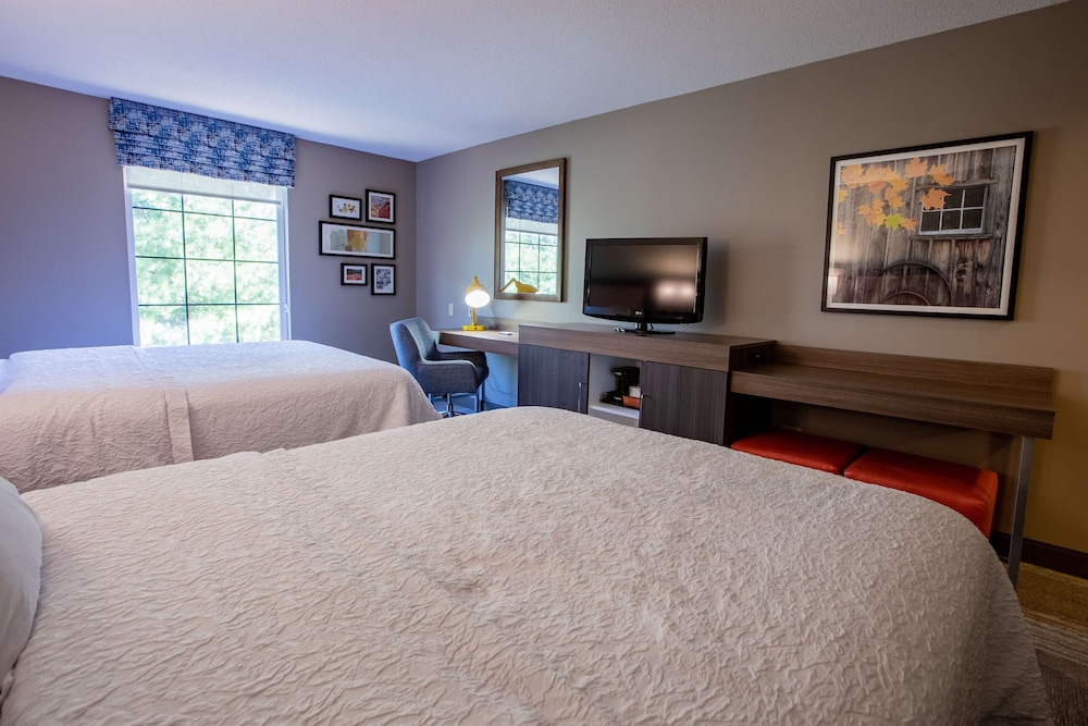hampton inn hadley amherst area