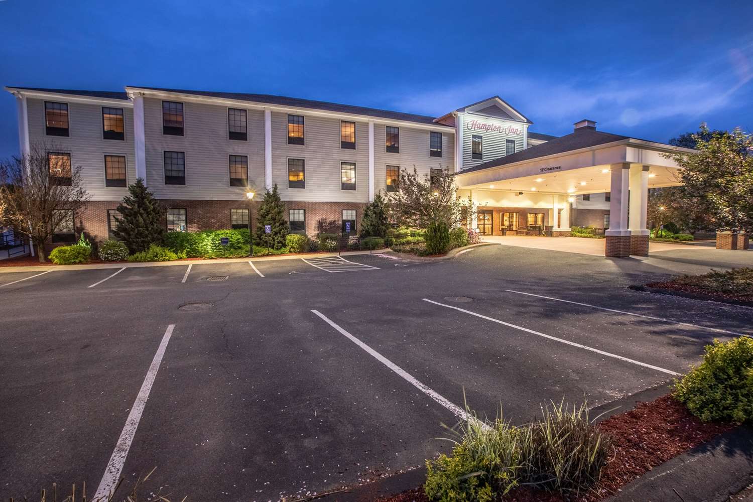 hampton inn hadley amherst area