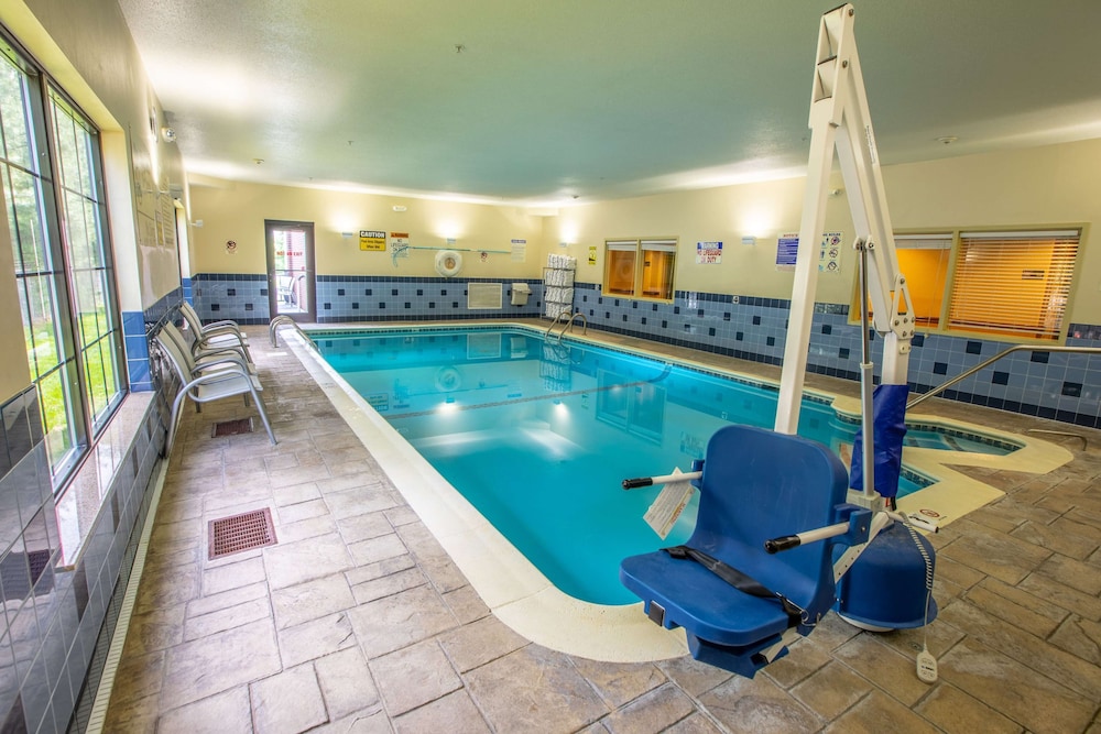 hampton inn hadley amherst area